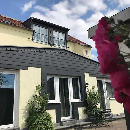 Hochwertige Studio & Ideal Fuer Geschaeftsreisende Und Monteure In Oberhausen