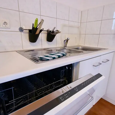 Apartment Hochwertige Studio & Ideal Fuer Geschaeftsreisende Und Monteure In Oberhausen Oberhausen (North Rhine-Westphalia)