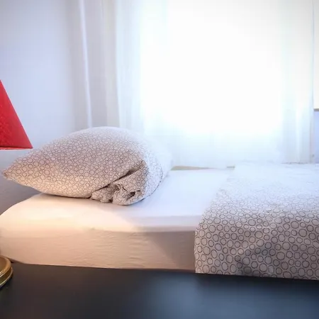 Hochwertige & Ideal Fuer Geschaeftsreisende Und Monteure In Appartamento Oberhausen (North Rhine-Westphalia)