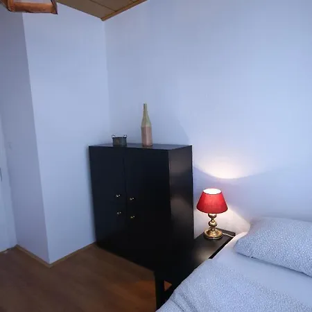 Hochwertige Studio & Ideal Fuer Geschaeftsreisende Und Monteure In Oberhausen
