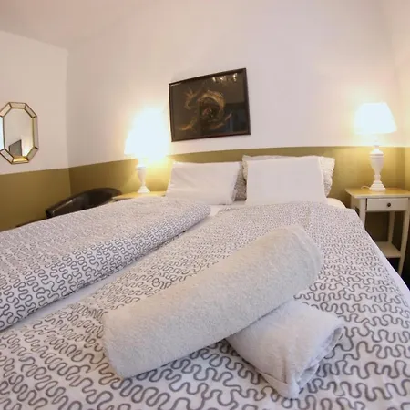 Hochwertige & Ideal Fuer Geschaeftsreisende Und Monteure In 奥伯豪森