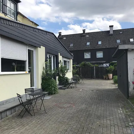 Hochwertige & Ideal Fuer Geschaeftsreisende Und Monteure In Apartment Oberhausen (North Rhine-Westphalia)