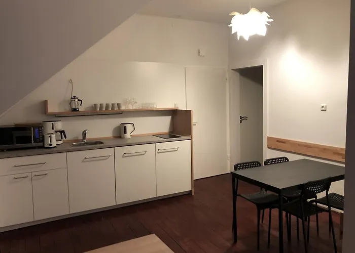 Hochwertige & Ideal Fuer Geschaeftsreisende Und Monteure In