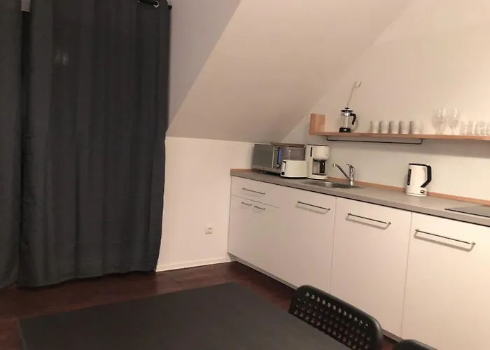 Hochwertige & Ideal Fuer Geschaeftsreisende Und Monteure In *