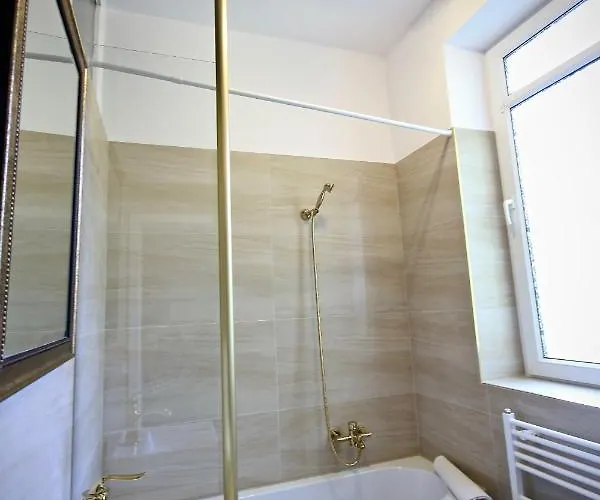 Hochwertige & Ideal Fuer Geschaeftsreisende Und Monteure In Appartement