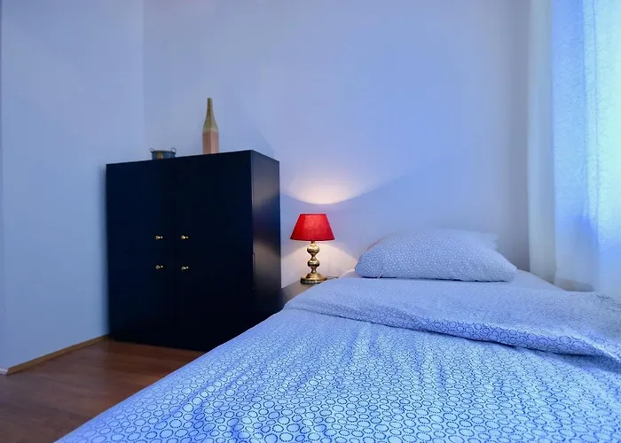 Hochwertige & Ideal Fuer Geschaeftsreisende Und Monteure In *