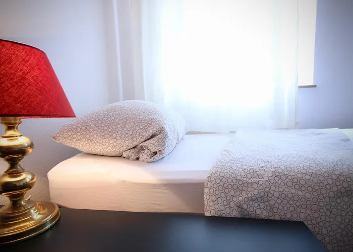 Hochwertige & Ideal Fuer Geschaeftsreisende Und Monteure In Appartement Oberhausen (North Rhine-Westphalia)