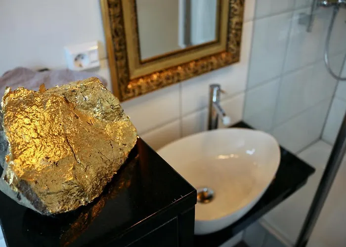 Hochwertige & Ideal Fuer Geschaeftsreisende Und Monteure In Oberhausen (North Rhine-Westphalia)