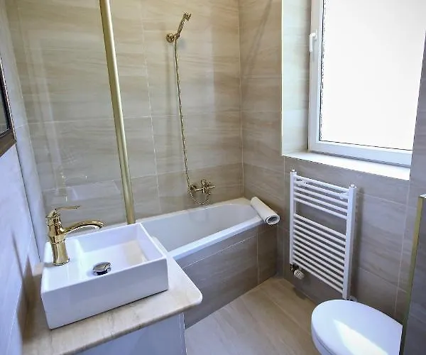 Hochwertige & Ideal Fuer Geschaeftsreisende Und Monteure In