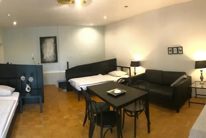 Hochwertige & Ideal Fuer Geschaeftsreisende Und Monteure In *