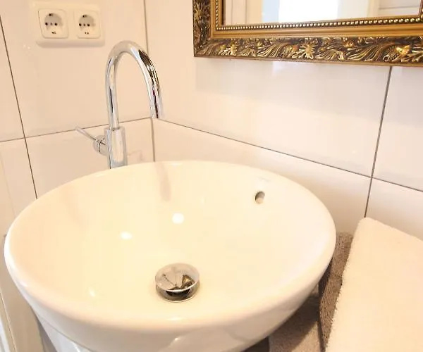 Appartamento Hochwertige & Ideal Fuer Geschaeftsreisende Und Monteure In *